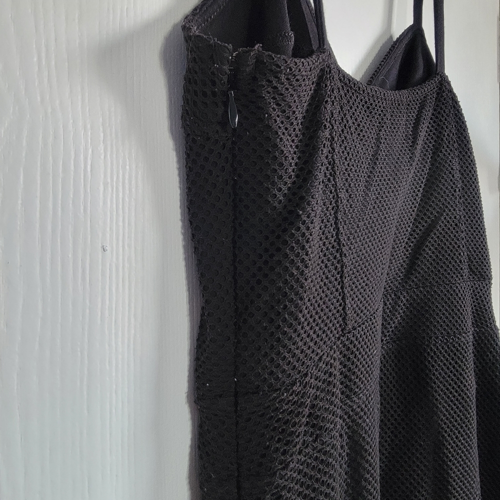 Express Dress - Picture 4 of 5